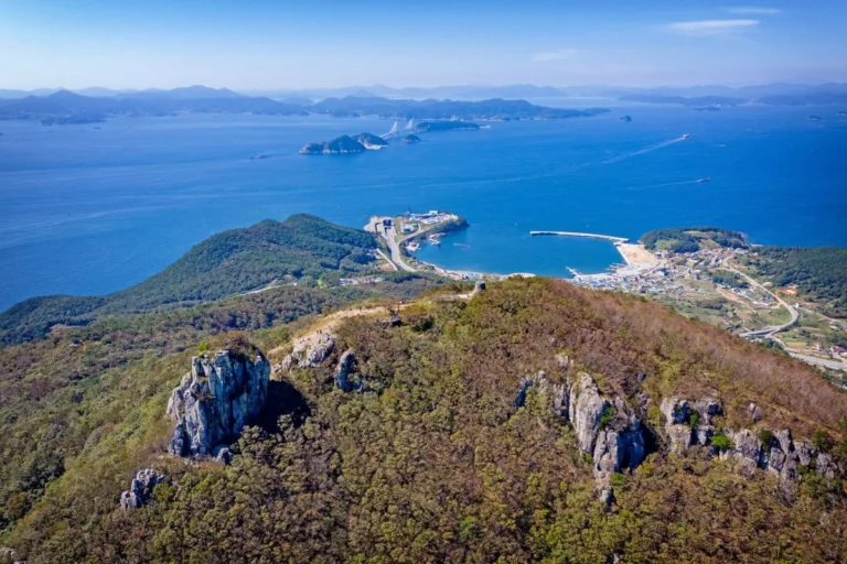 강서구 패러글라이딩 (출처 : 한국관광공사)